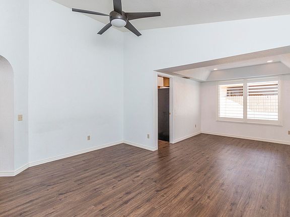 2nd image of 3819 E Tierra Buena Ln