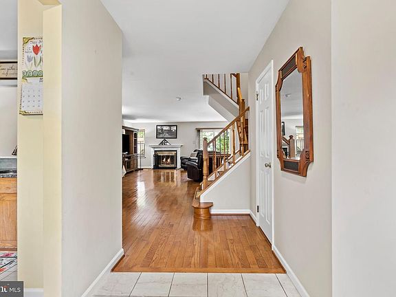 5th image of 204 Liberty Dr