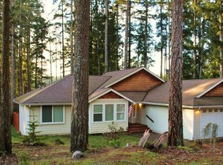 100 E Village View Dr, Allyn, WA 98524