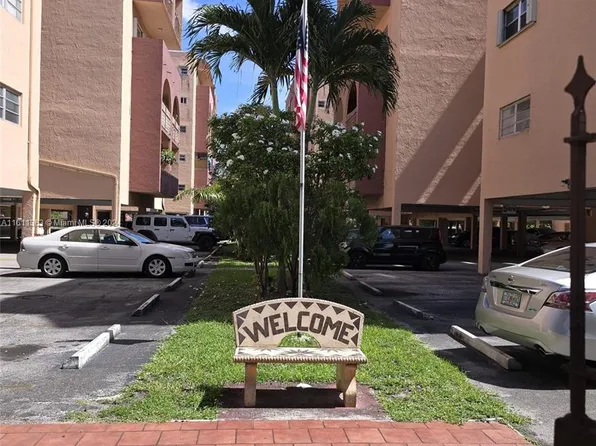 440 E 23rd St APT 1303, Hialeah, FL 33013