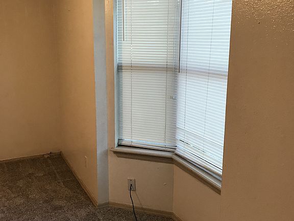 3rd image of 200 Stoneridge Dr