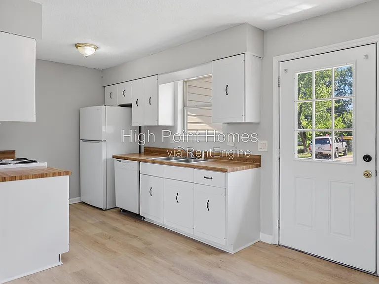 90 Park St #109 — Photo 13