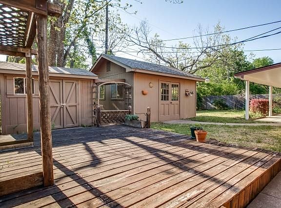 3rd image of 514 Aspen Dr