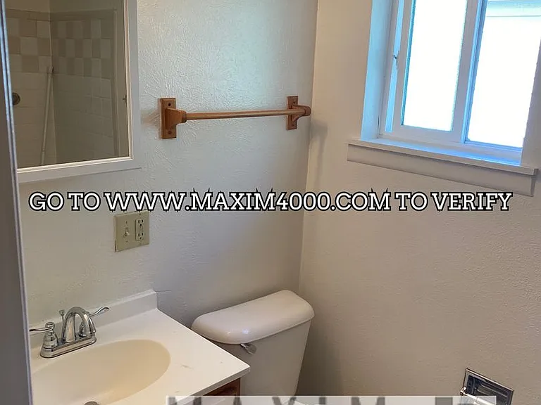 943 Rood Avenue — Photo 7