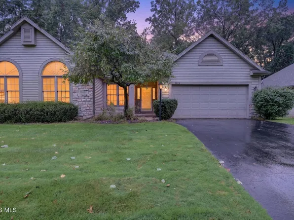 3829 Hampstead Dr, Sylvania, OH 43560