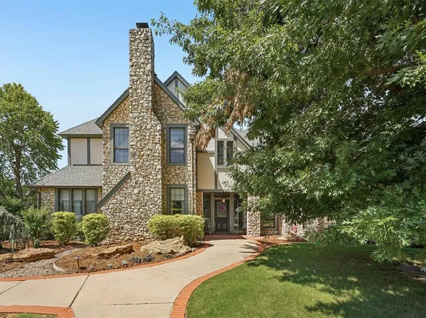 425 Country Club Dr, Edmond, OK 73025