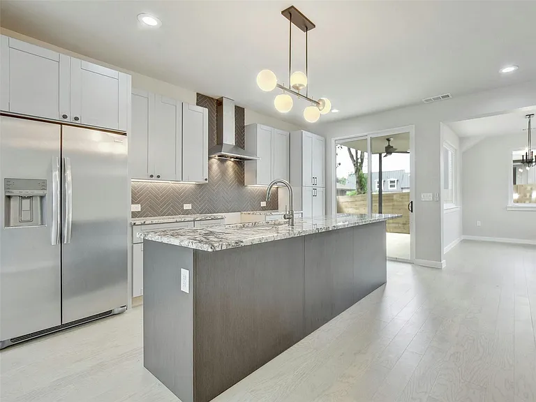 313 Blackson Ave #A — Photo 4