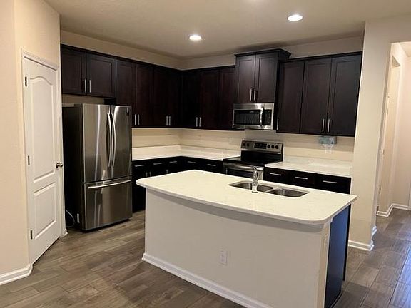5th image of 219 Servia Dr