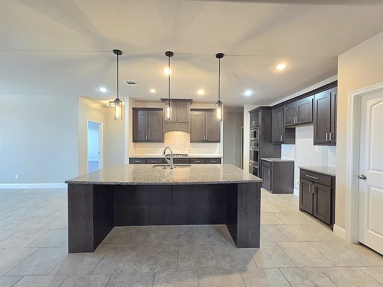 6916 Talon Dr — Photo 7