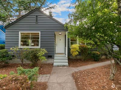 11219 Dayton Avenue N, Seattle, WA, 98133