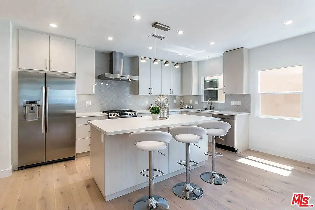 2 bed, 2.5 bath, 1440 sqft, $4,695 — Photo 4