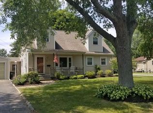 305 Elm St, Youngstown, NY 14174