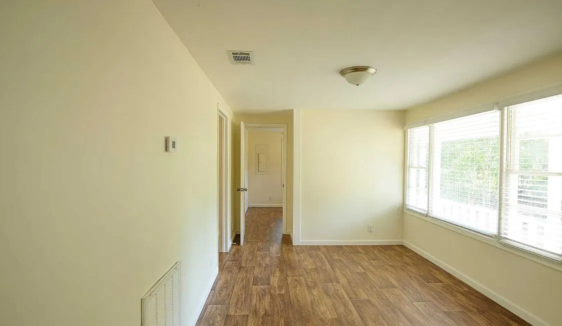 2 bed, 756 sqft, $1,025 — Photo 2