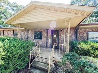 824 Wolfe Ln, Ada, OK 74820