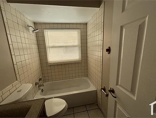 6118 Hancock Ave — Photo 8