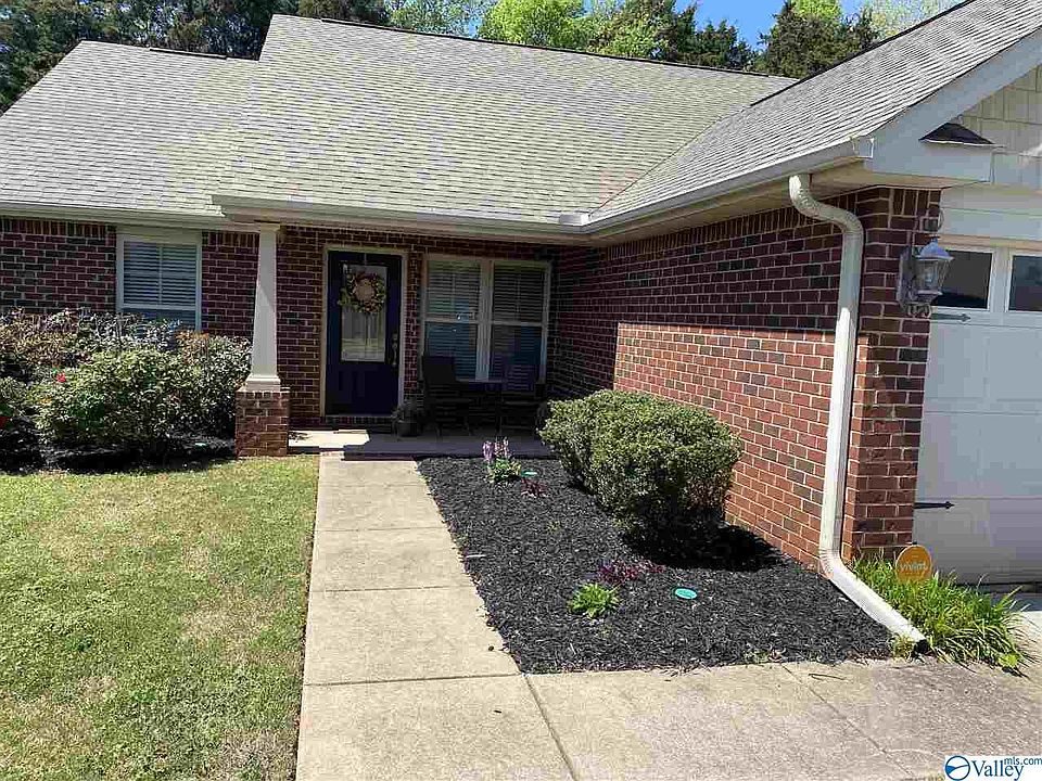 1st image of 315 Dovington Dr