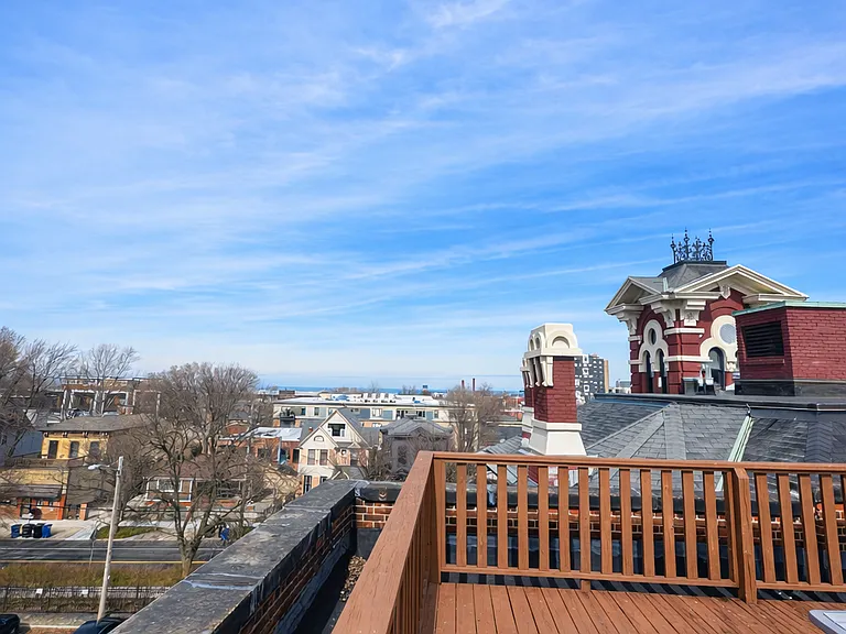 Rhodes Mansion — Photo 12