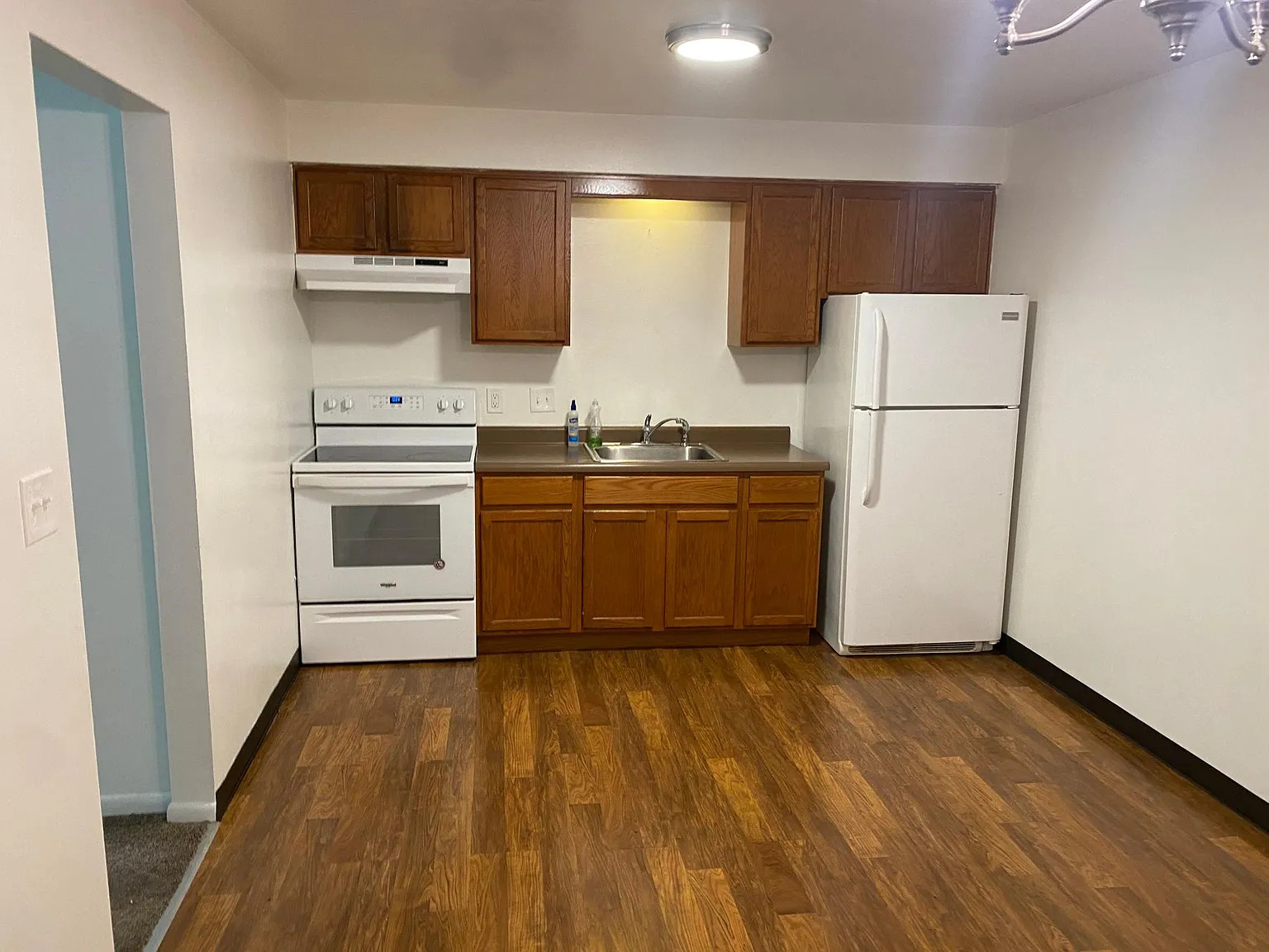 1 bed, 700 sqft, $750 — Photo 3
