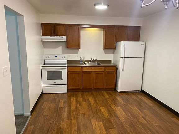 3rd image of 1125 N Highland Ave #8