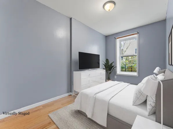 1094 Blake Avenue image 10 of 15