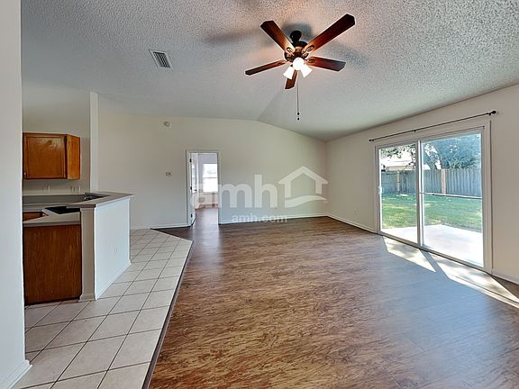 5th image of 3741 Woodbriar Dr