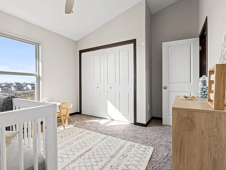 405 Chloe Dr — Photo 16