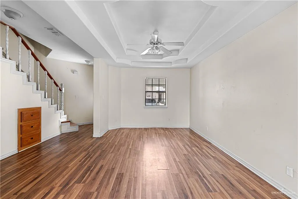 2 bed, 2.5 bath, 1311 sqft, $900 — Photo 4