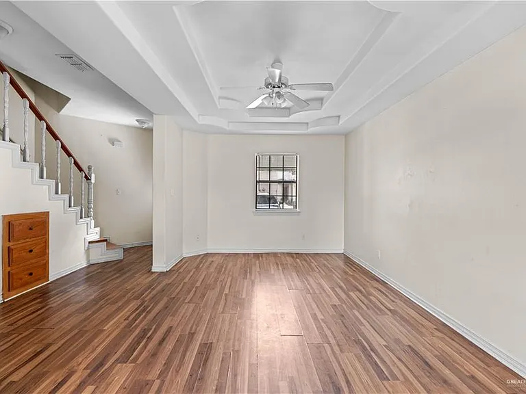 2606 Charleston Ln — Photo 4