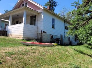 129 N Lake St, Tekoa, WA 99033