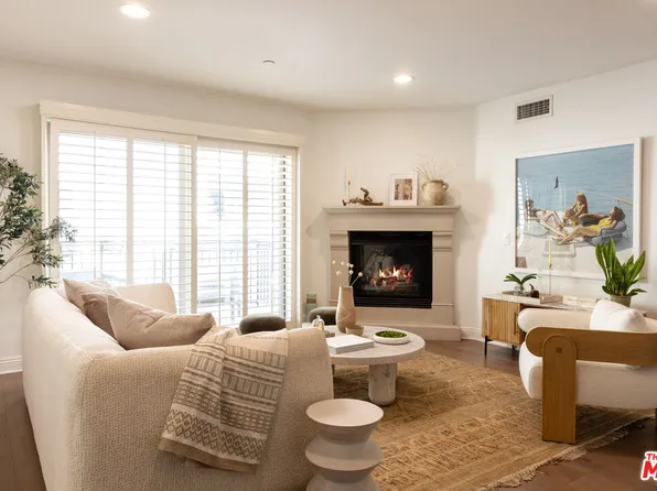 8238 W Manchester Ave APT 206, Playa Del Rey, CA 90293