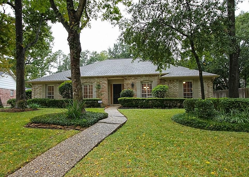Click on virtual tour to view musical slide show.