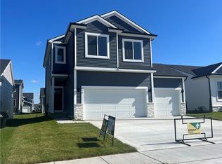 619 NE Oak Ridge Dr, Ankeny, IA 50021