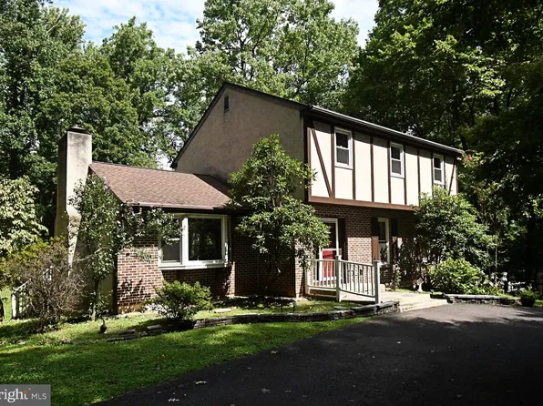 1464 Cornerstone Dr, Pottstown, PA 19465