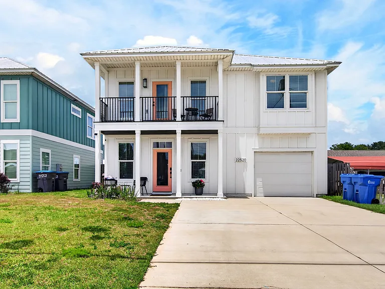 22520 Lakeview Dr — Photo 29