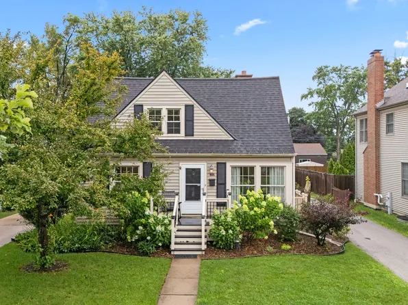 406 W Avery St, Elmhurst, IL 60126