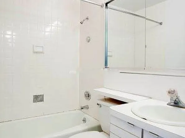 116 Central Park South 6G image 6 of 6