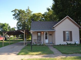 413 SW 3rd St, Abilene, KS 67410