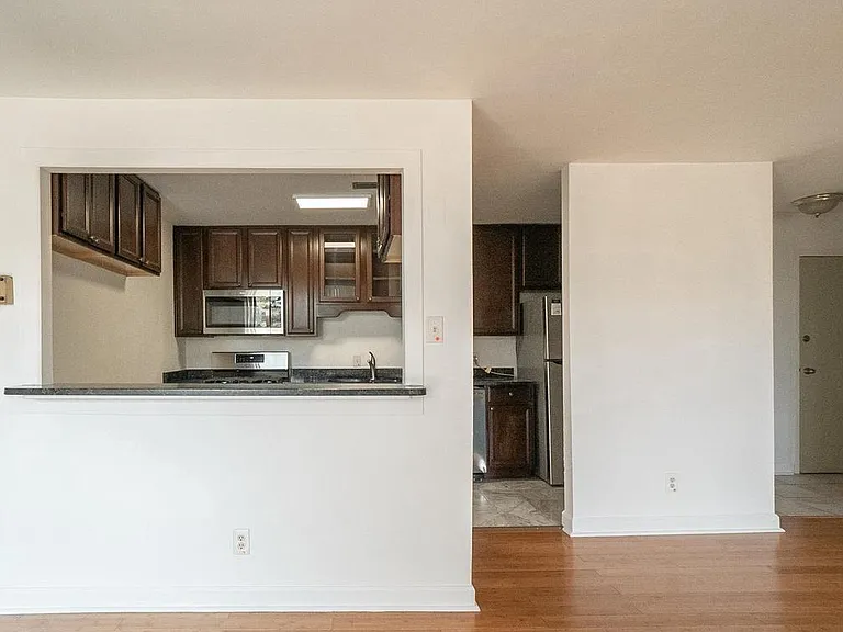 525 N Armistead St #302 — Photo 18