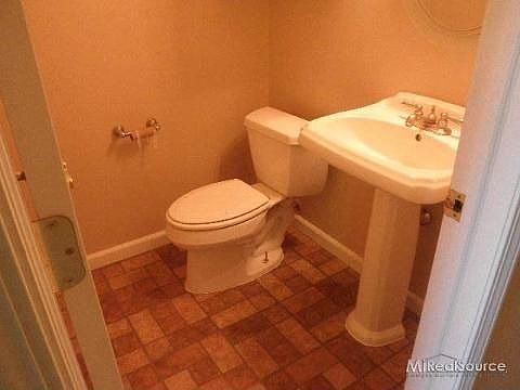 5th image of 54057 Atherton St