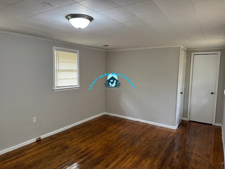 4741 Avery St — Photo 3