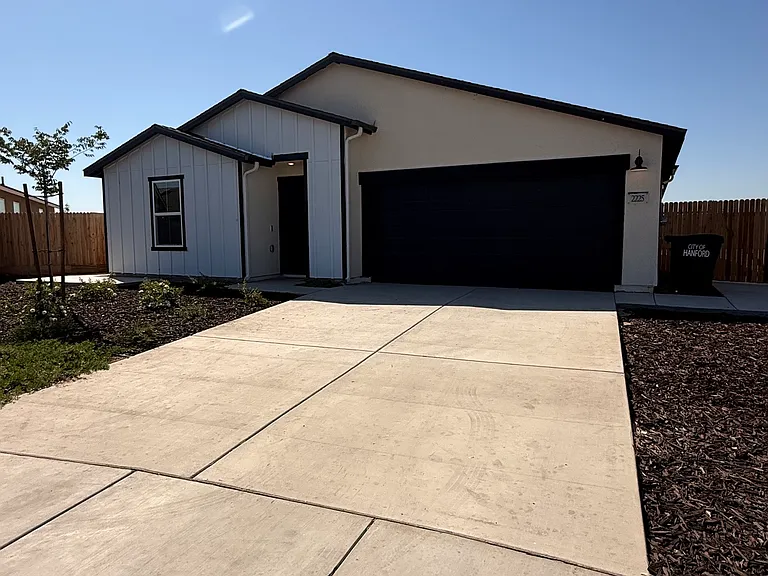 2225 Samuel St — Photo 1