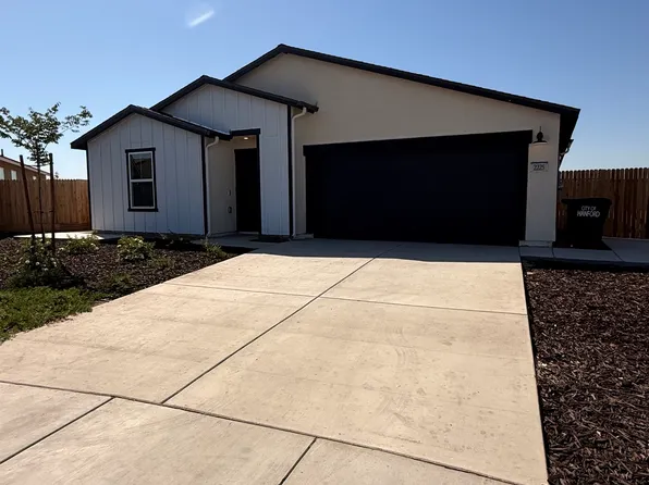2225 Samuel St, Hanford, CA 93230