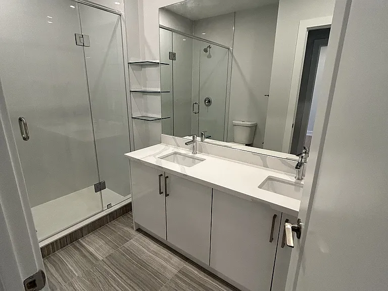 592 Church St #10 — Photo 9