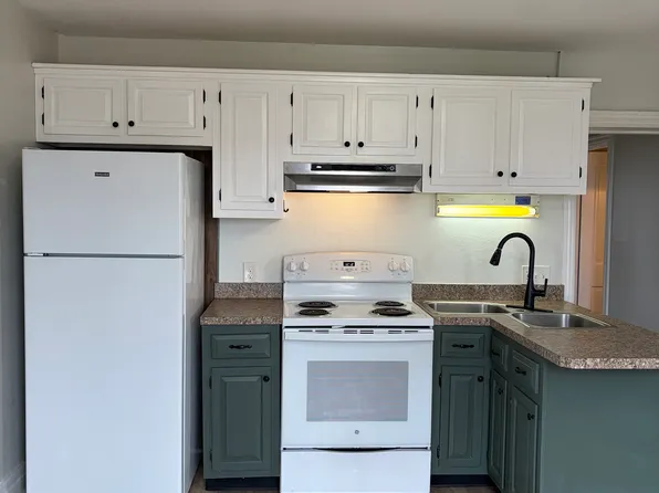 105 E Main St #2, Fredericksburg, PA 17026