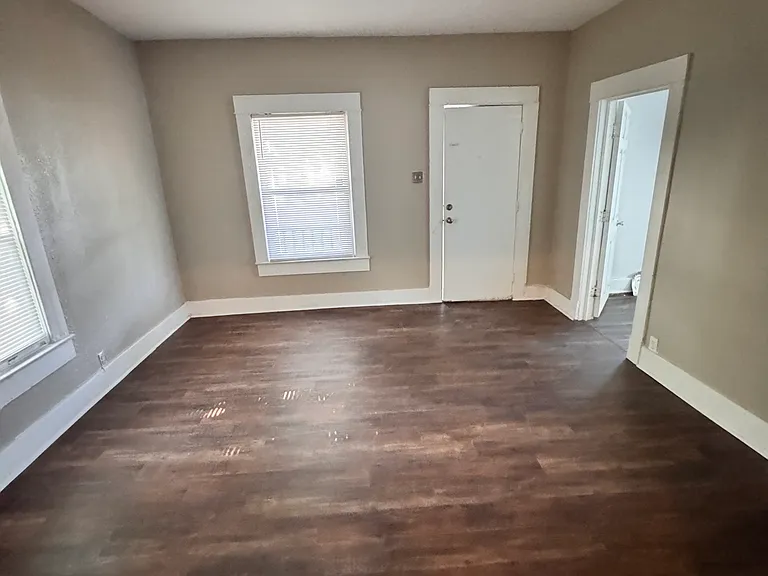 2424 E 7th St #1 — Photo 9