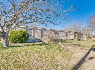 100 Zodiac Strait Rd, Ferris, TX 75125