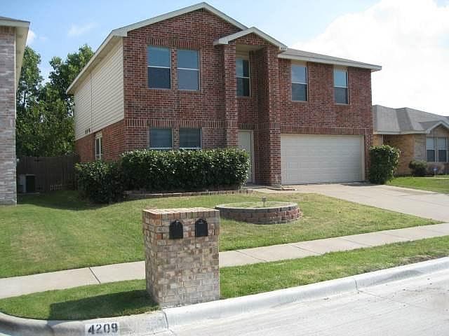 1st image of 4213 Hunters Creek Dr