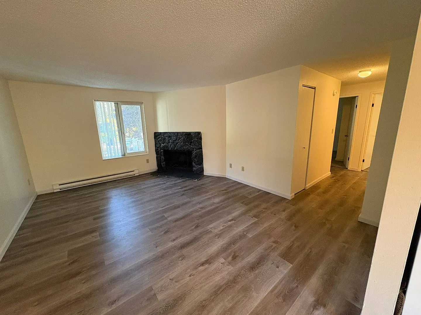 Jamestowne Plaza Apartments — Photo 2