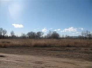 2 Servis Farm Rd, Los Lunas, NM 87031