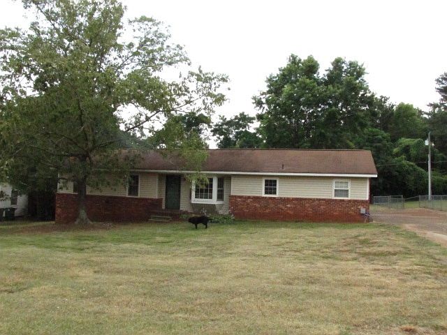 1st image of 144 Millwood Ln